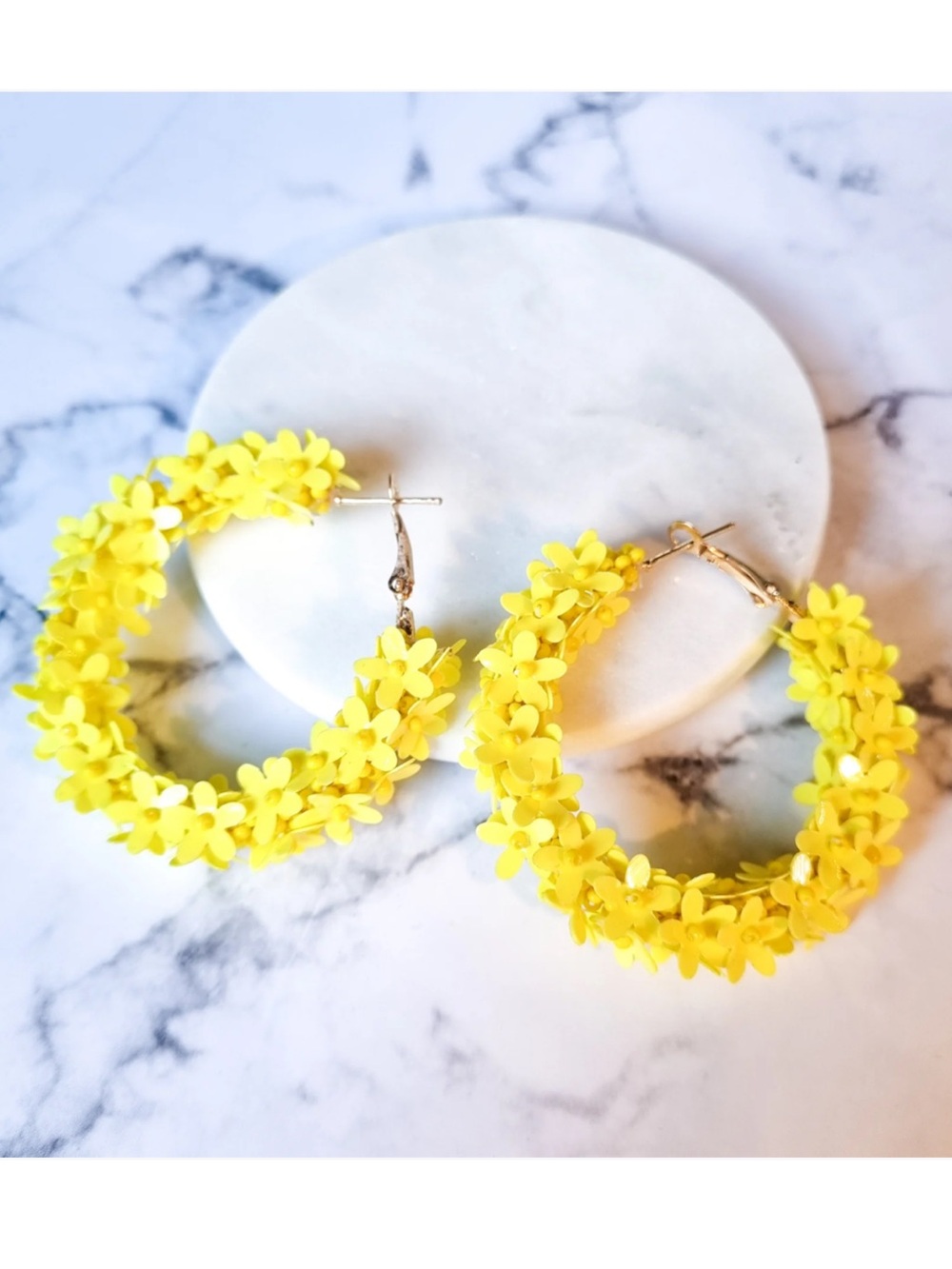 New York Chic Earrings- FHYEL - 
Born 2 Shop